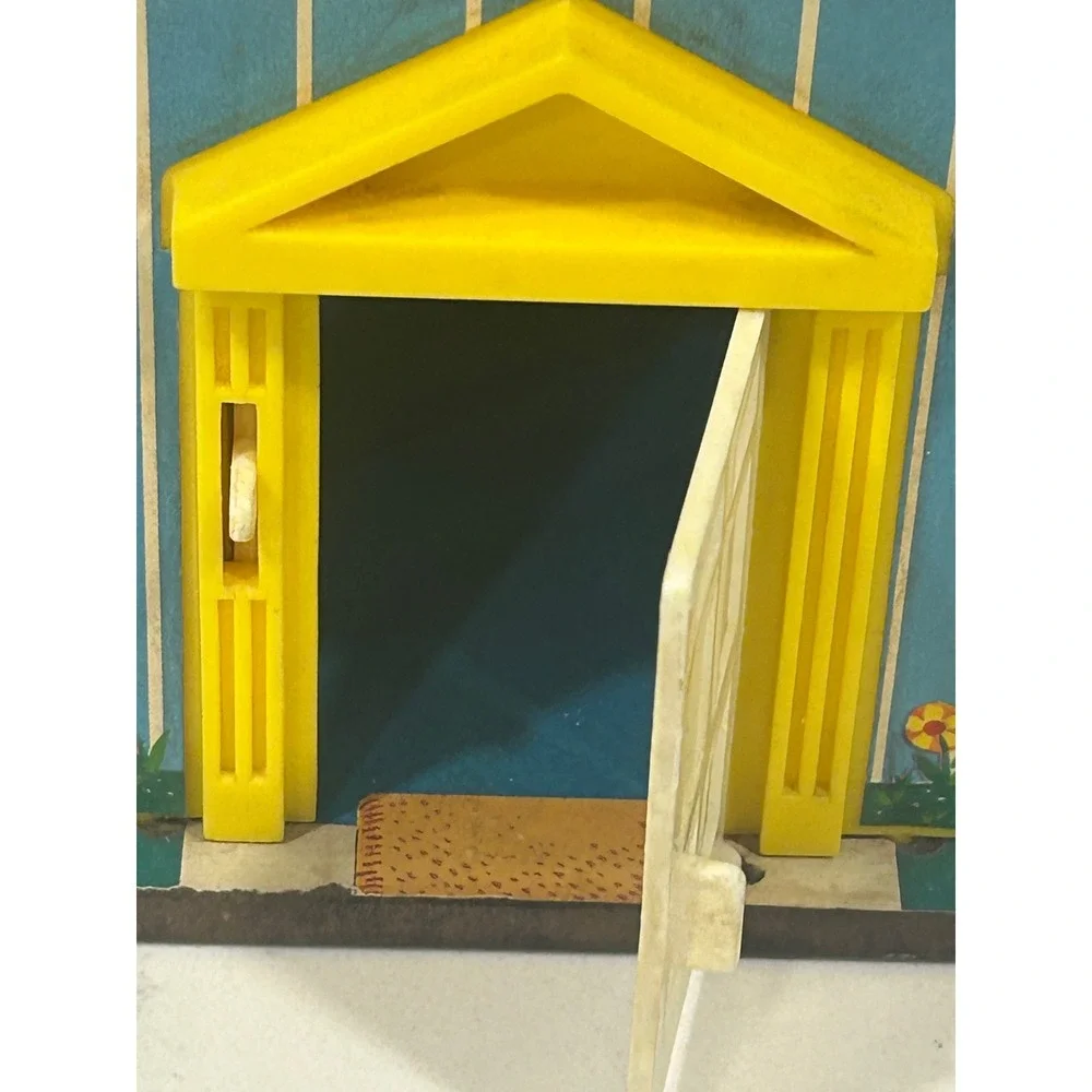 Vintage 1969 Fisher Price Play Family House 952 Blue Yellow Dollhouse Only‎